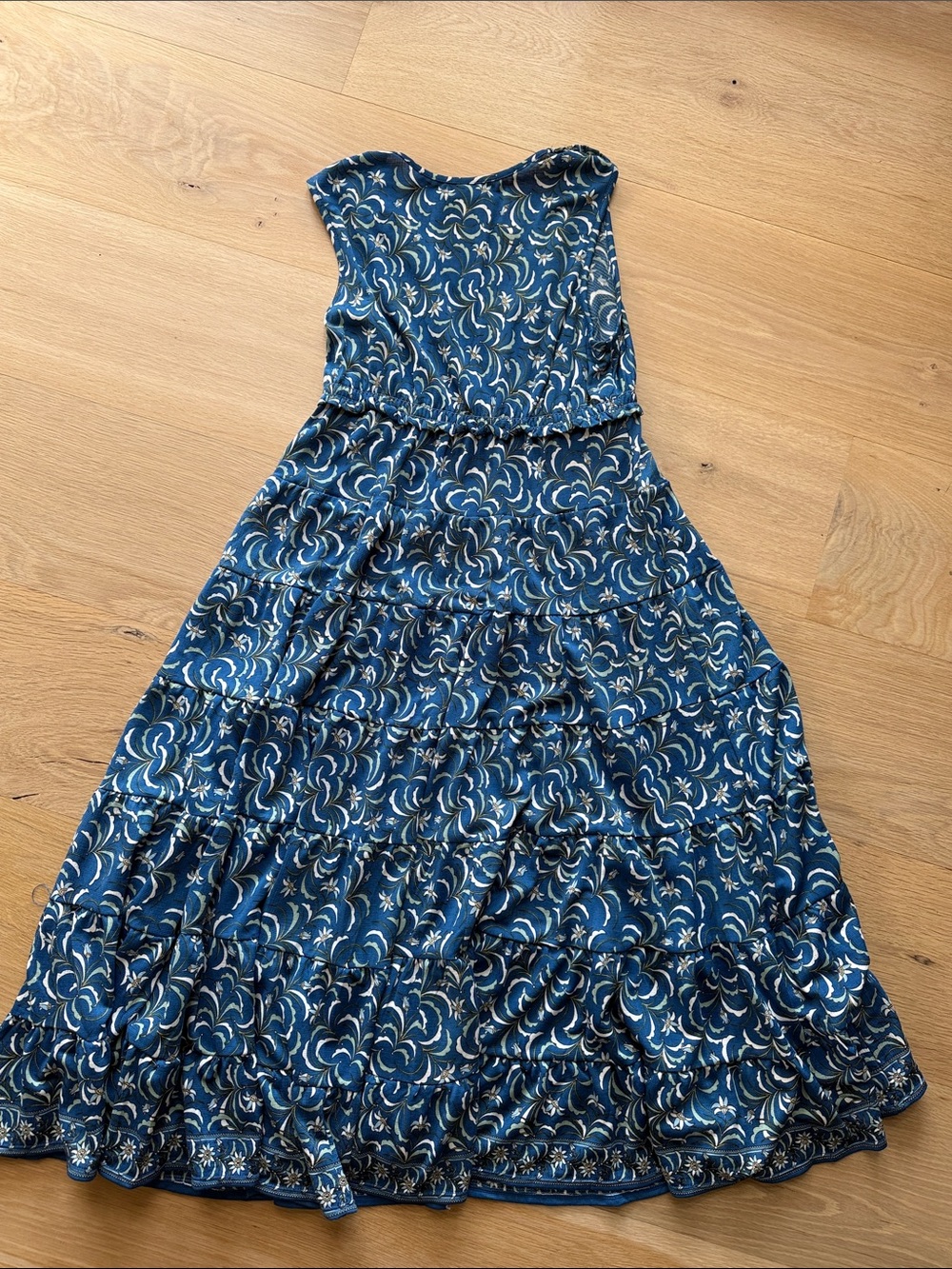NWT Max Studio Tiered V-Neck Dress - Picture 9 of 11